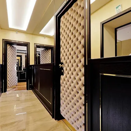 Trevi Diamond Luxury Suites & Jacuzzi Hotel Řím