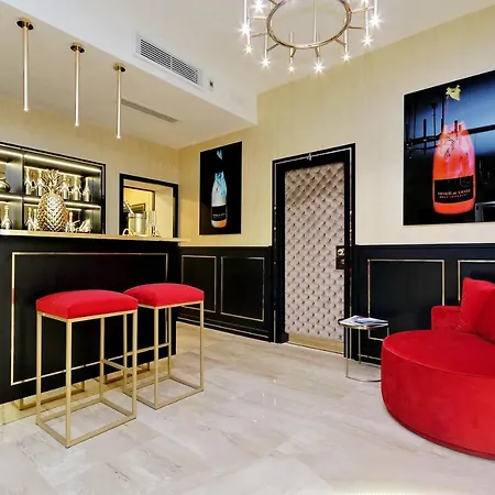 Trevi Diamond Luxury Suites & Jacuzzi Hotel Řím