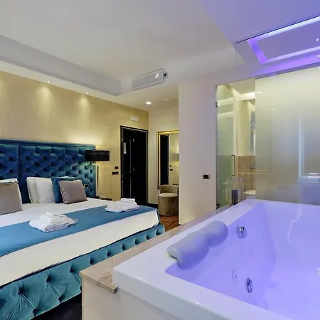 Trevi Diamond Luxury Suites & Jacuzzi