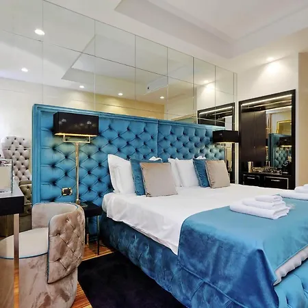 Trevi Diamond Luxury Suites & Jacuzzi 호텔