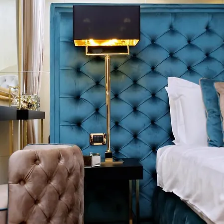 호텔 Trevi Diamond Luxury Suites & Jacuzzi *