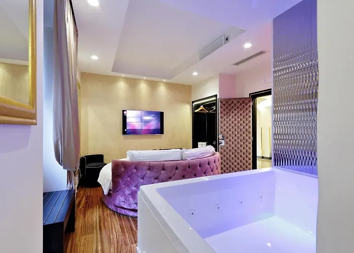 Hotel Trevi Diamond Luxury Suites & Jacuzzi